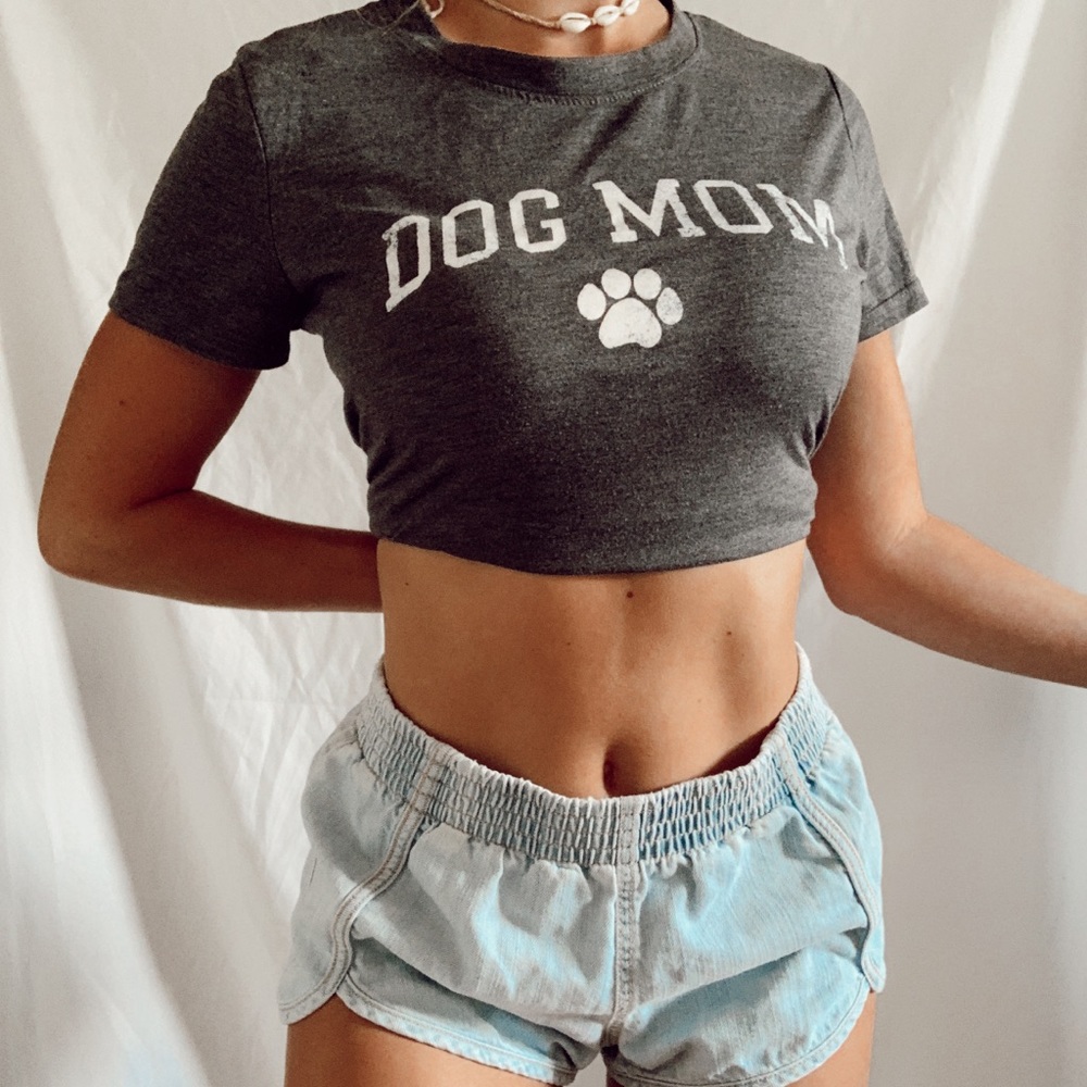 Dog Mom Graphic Tee